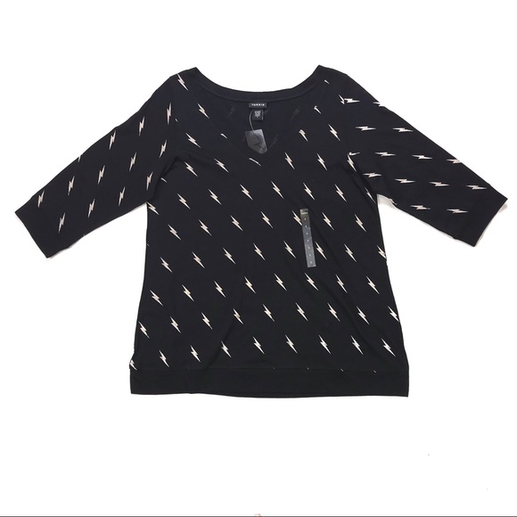 SOLD 🚨Torrid - (NW) Black Lightning Print Blouse - Picture 2 of 4